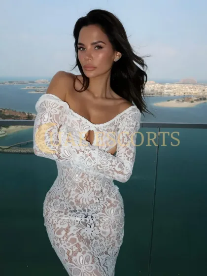Sigurvina photo 3 in Canterbury: 22 years old, arab, slim, black hair, 168 cm, 53 kg, Medium bust