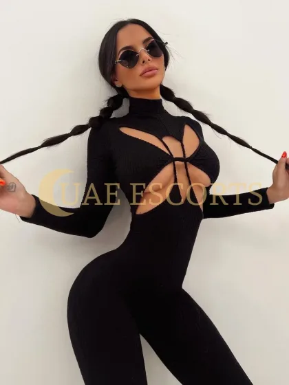 Sigurvina photo 4 in Canterbury: 22 years old, arab, slim, black hair, 168 cm, 53 kg, Medium bust