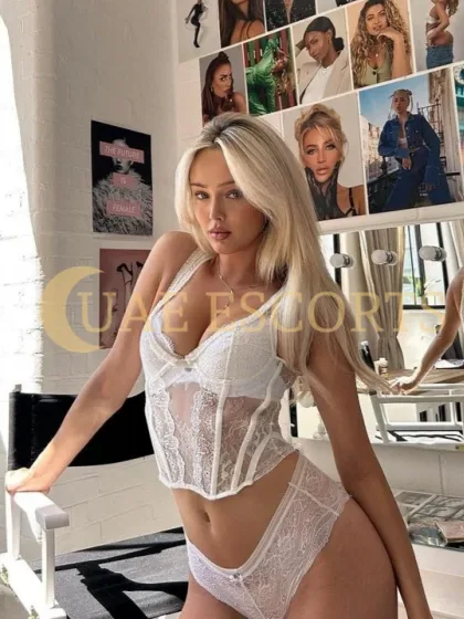 Taja photo 4 in Paris: 25 years old, slim, blonde hair, 170 cm, 46 kg, Medium bust
