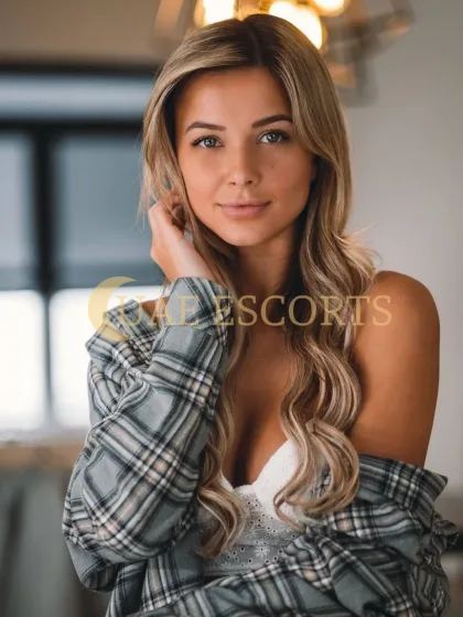 Thorsteina photo 5 in Paris: 21 years old, slim, blonde hair, 170 cm, 51 kg, Medium bust
