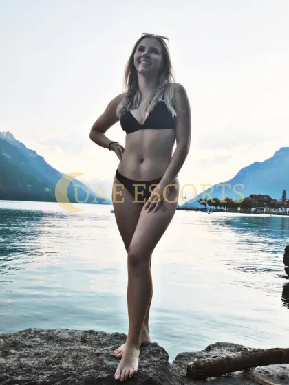 Todda photo 2 in Paris: 20 years old, arab, slim, blonde hair, 167 cm, 52 kg, Medium bust