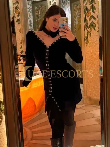 Tonicha photo 1 in Paris: 25 years old, european, slim, brunette, 170 cm, 57 kg, Large bust