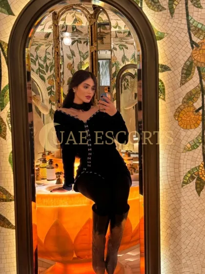Tonicha photo 4 in Paris: 25 years old, european, slim, brunette, 170 cm, 57 kg, Large bust