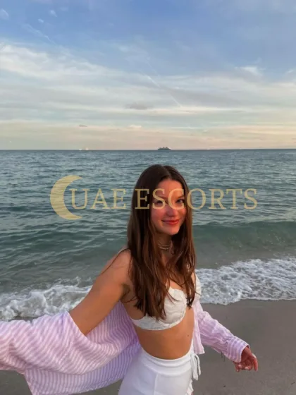 Treasa photo 1 in Paris: 25 years old, regular, brunette, 170 cm, 67 kg, Medium bust