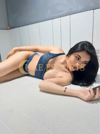 Trini photo 5 in Paris: 27 years old, slim, black hair, 169 cm, 55 kg, Large bust