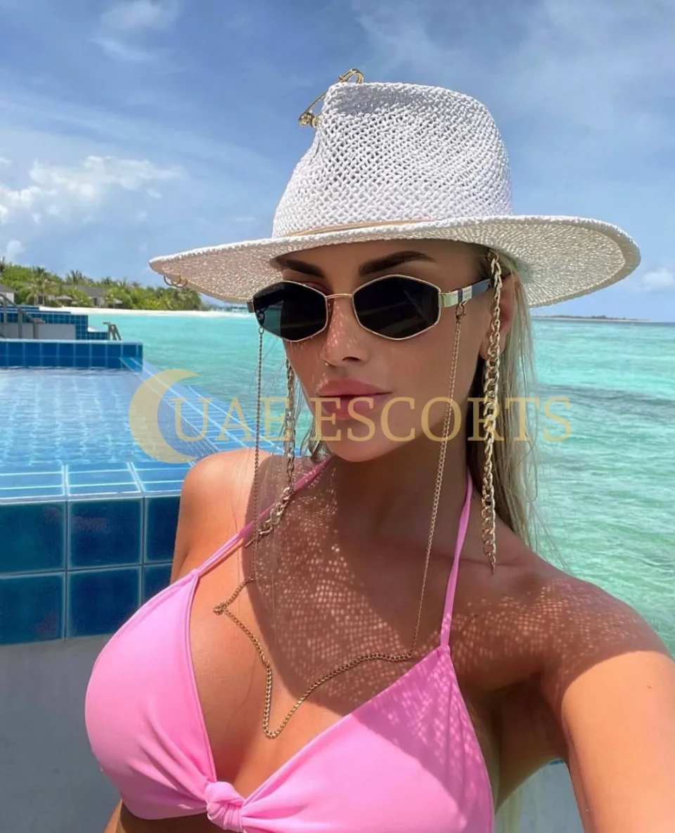 Varta photo 3 in Portsmouth: 31 years old, curvy, blonde hair, 163 cm, 50 kg, Medium bust