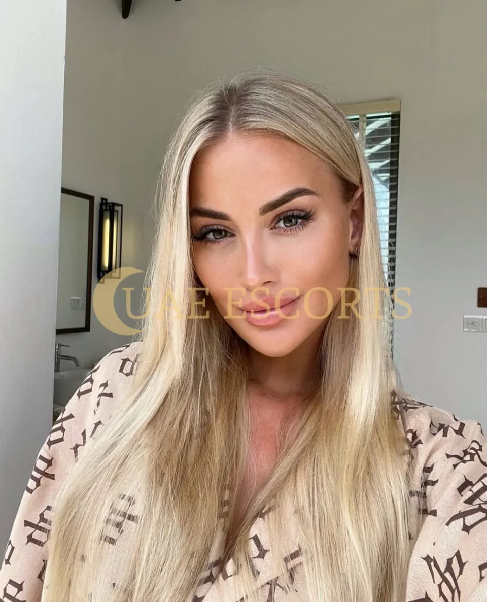 Varta photo 4 in Portsmouth: 31 years old, curvy, blonde hair, 163 cm, 50 kg, Medium bust