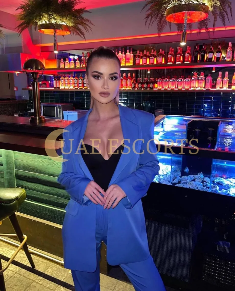 Varta photo 5 in Portsmouth: 31 years old, curvy, blonde hair, 163 cm, 50 kg, Medium bust
