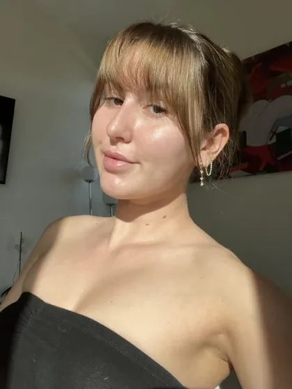 Leda photo 3 in Sharjah: 30 years old, european, regular, brown hair, 160 cm, 52 kg, B bust