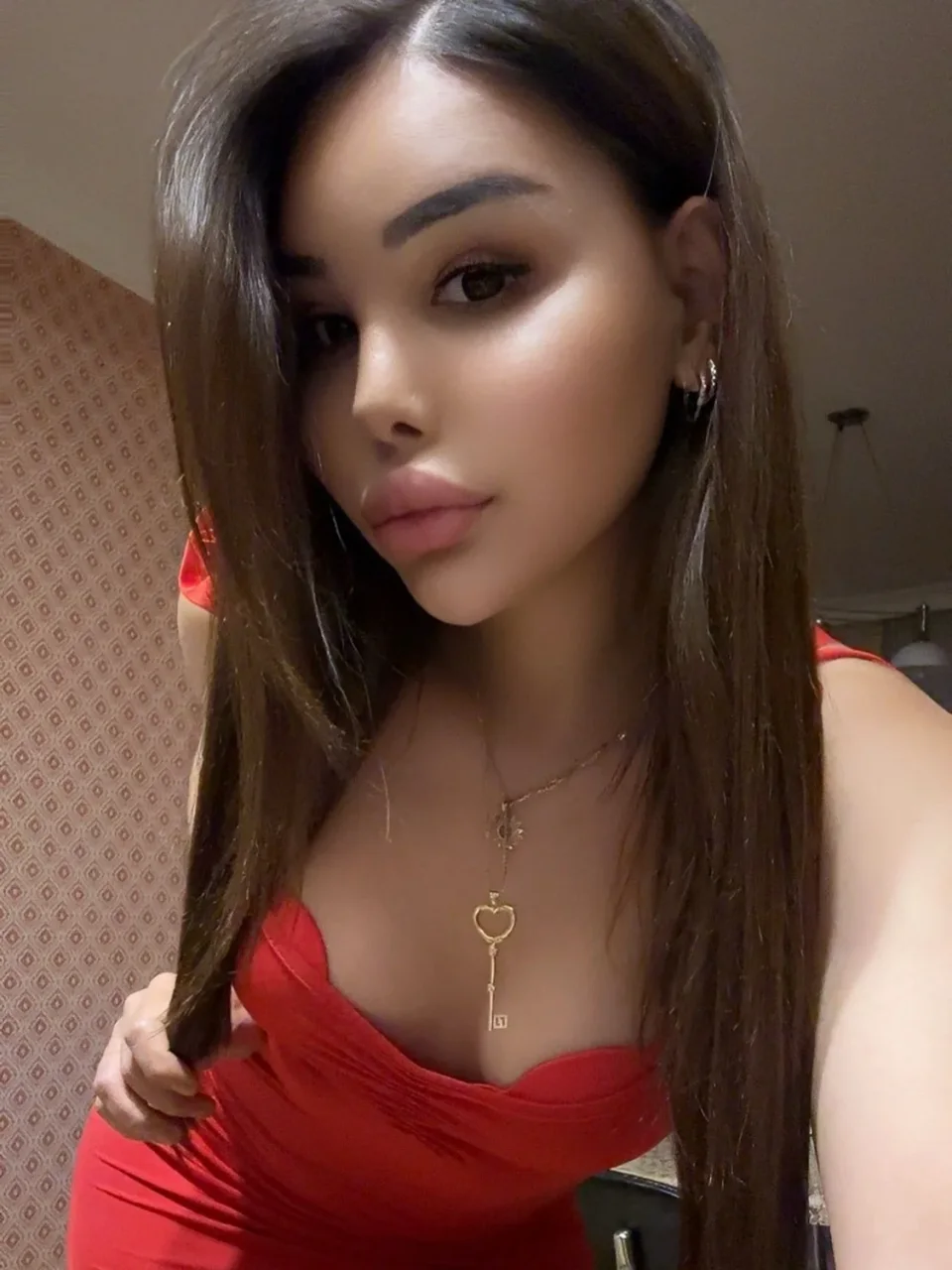 Irma photo 2 in Dubai: 27 years old, slim, brown hair, 168 cm, 60 kg, B bust