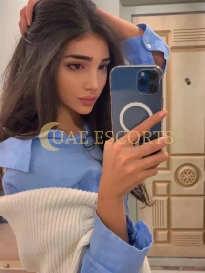 Zenovia photo 2 in Paris: 26 years old, european, skinny, black hair, 170 cm, 50 kg, Small bust