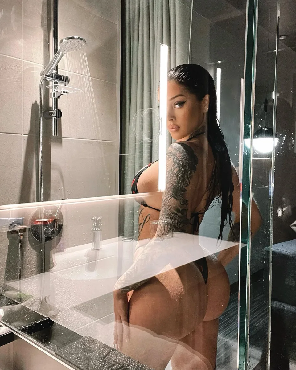 Jackeline photo 7 in Abu Dhabi: 28 years old, curvy, black hair, 151 cm, 125 kg, B bust