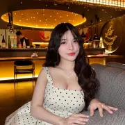Jada photo 2 in Abu Dhabi: 27 years old, asian, slim, brown hair, 155 cm, 47 kg, C bust