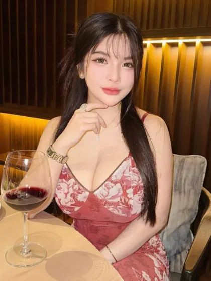 Jada photo 4 in Abu Dhabi: 27 years old, asian, slim, brown hair, 155 cm, 47 kg, C bust