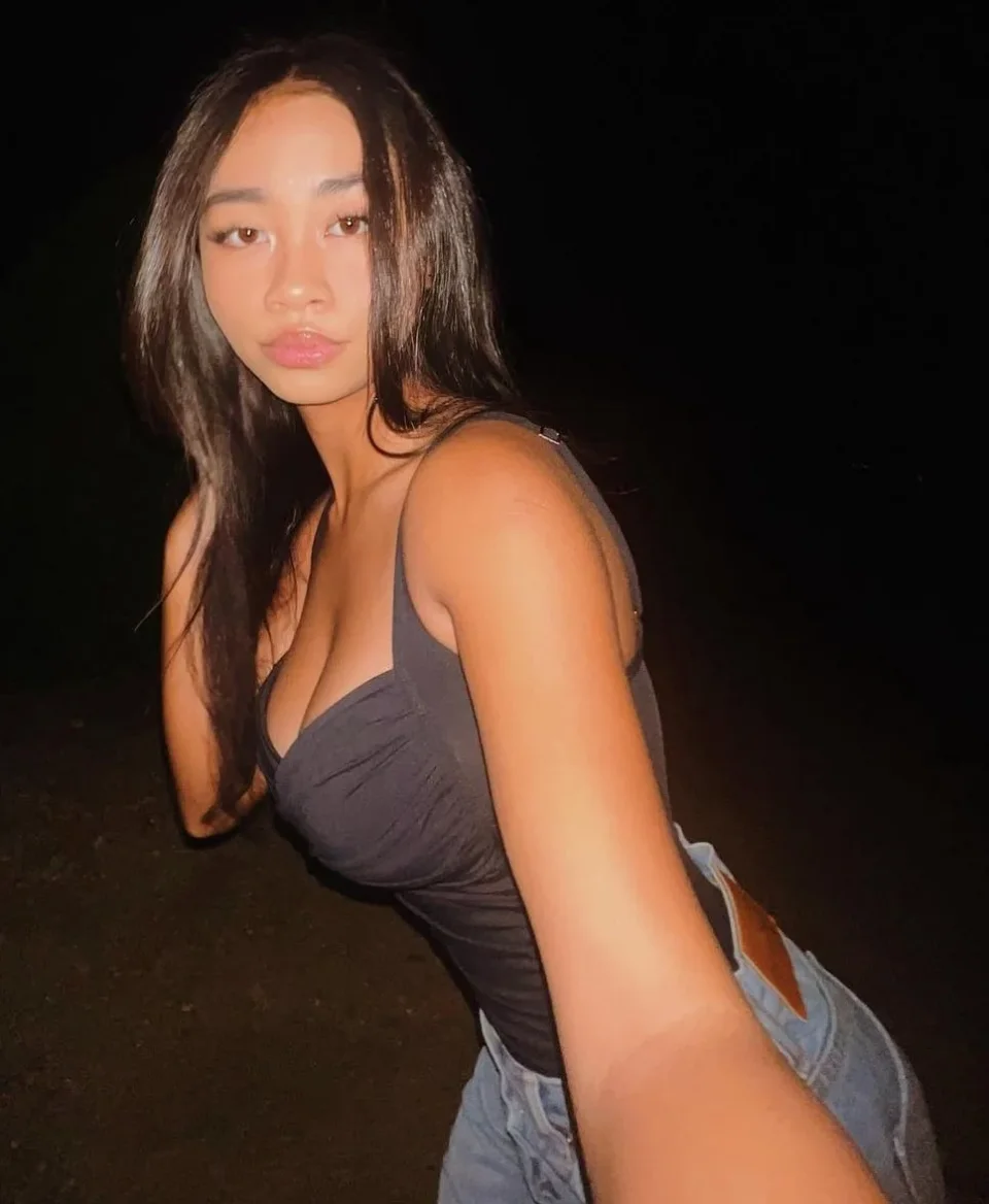 Ava photo 1 in Abu Dhabi: 27 years old, asian, regular, black hair, 165 cm, 67 kg, C bust