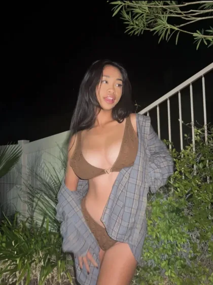 Ava photo 5 in Abu Dhabi: 27 years old, asian, regular, black hair, 165 cm, 67 kg, C bust