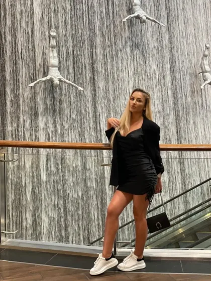 Krystel photo 5 in Ajman: 24 years old, european, slim, brown hair, 160 cm, 61 kg, D bust