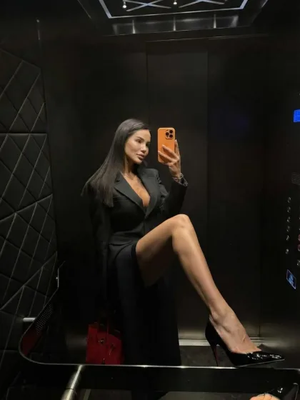 Chelsie photo 2 in Oasis Liwa: 27 years old, slim, blonde hair, 172 cm, 55 kg, B bust
