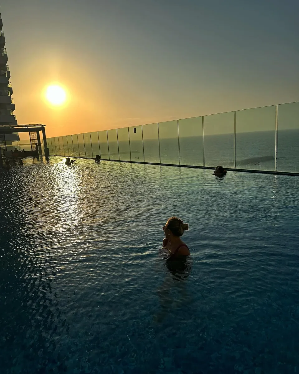 Hosea photo 2 in Dubai: 34 years old, arab, regular, blonde hair, 173 cm, 68 kg, C bust