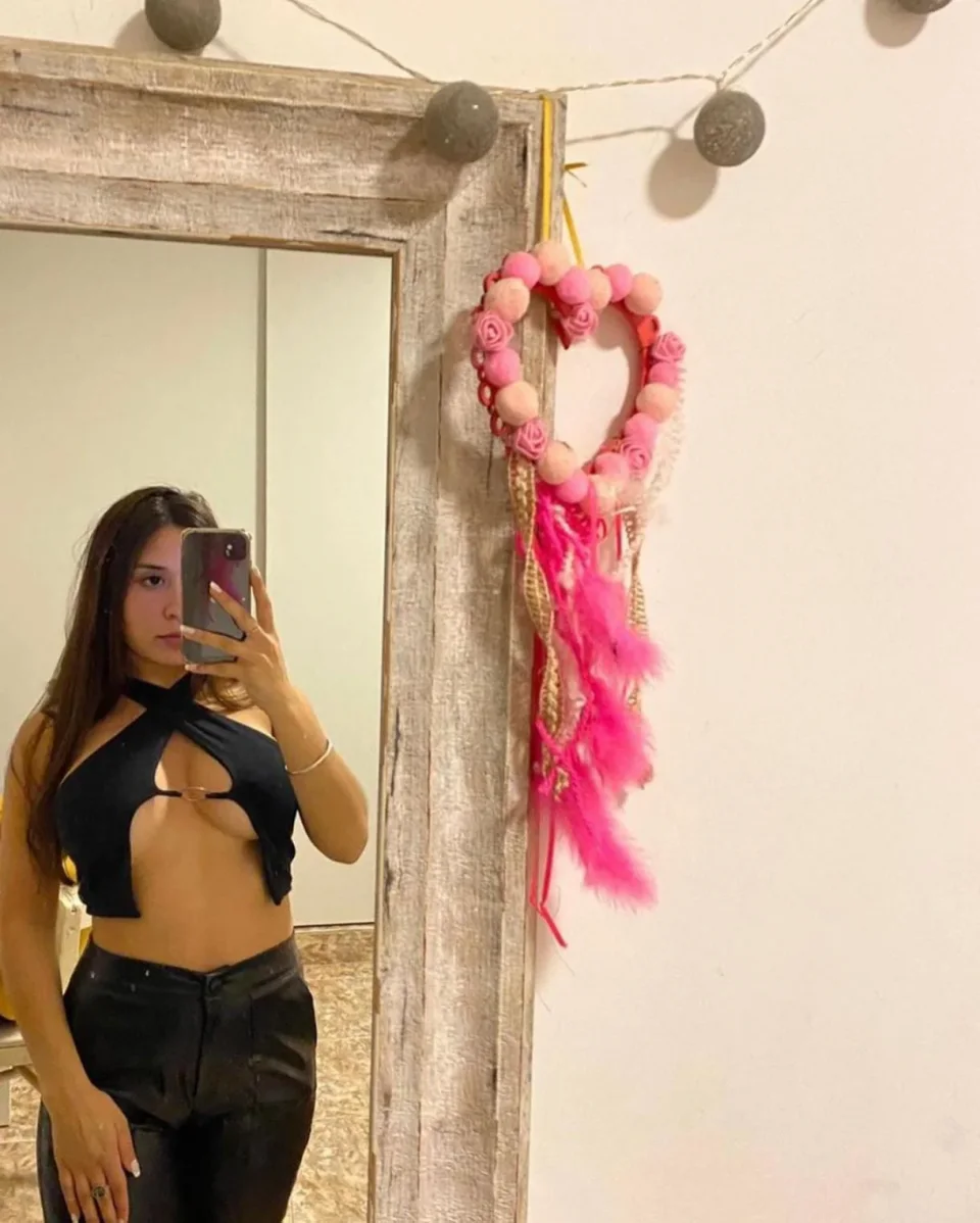 Dortha photo 5 in Al Ain: 23 years old, arab, slim, black hair, 162 cm, 52 kg, B bust