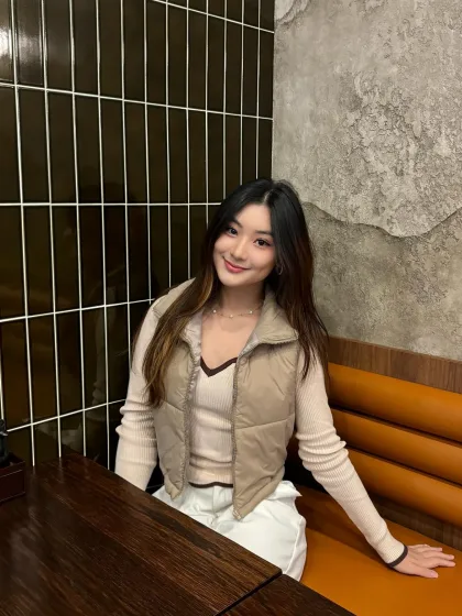 Rae photo 3 in Dubai: 24 years old, slim, black hair, 167 cm, 49 kg, C bust