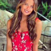 Halie photo 1 in Dubai: 27 years old, slim, brown hair, 168 cm, 53 kg, B bust