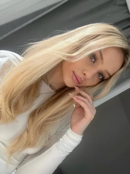Claudia photo 1 in Abu Dhabi: 31 years old, slim, blonde hair, 168 cm, 52 kg, B bust