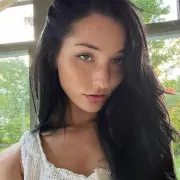 Julia photo 5 in Dubai: 21 years old, european, slim, black hair, 169 cm, 52 kg, B bust