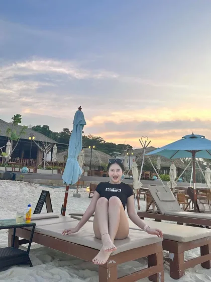 Isabel photo 4 in Dubai: 25 years old, asian, slim, black hair, 163 cm, 50 kg, B bust