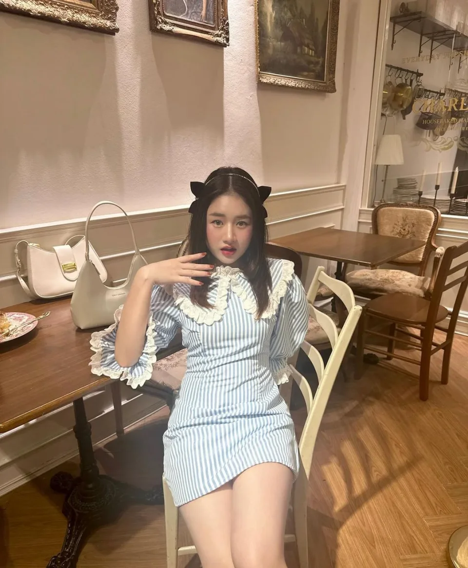 Isabel photo 5 in Dubai: 25 years old, asian, slim, black hair, 163 cm, 50 kg, B bust