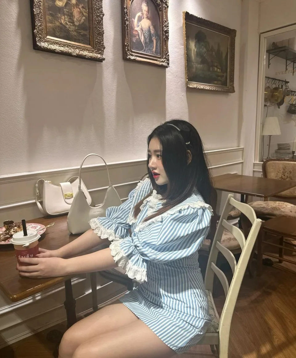 Isabel photo 6 in Dubai: 25 years old, asian, slim, black hair, 163 cm, 50 kg, B bust