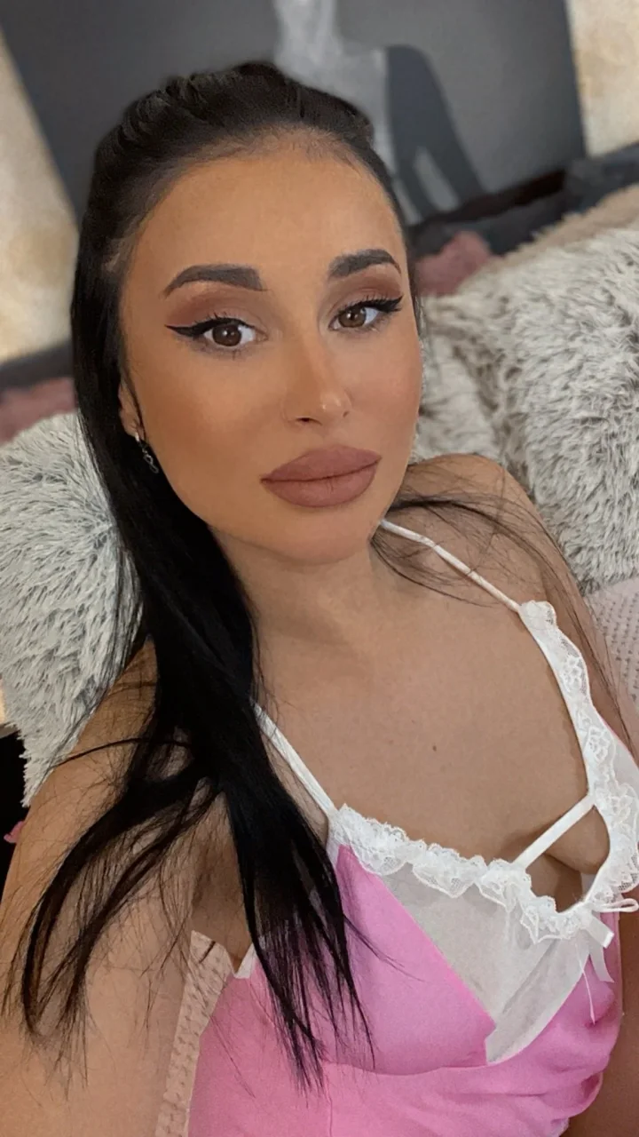 Lauryn photo 3 in Sharjah: 28 years old, european, regular, black hair, 172 cm, 53 kg, C bust