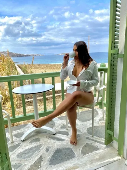 Audra photo 1 in Ajman: 25 years old, regular, brown hair, 170 cm, 65 kg, D bust