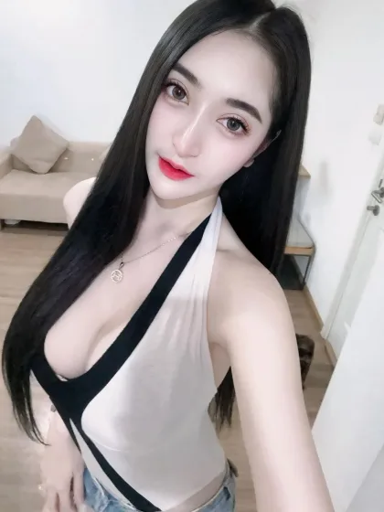 Carmella photo 1 in Dubai: 24 years old, asian, slim, black hair, 163 cm, 52 kg, B bust