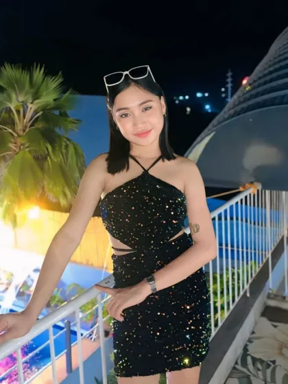 Jazmin photo 6 in Dubai: 19 years old, asian, slim, black hair, 156 cm, 45 kg, B bust