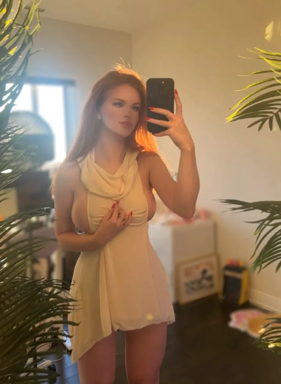 Reba photo 5 in Abu Dhabi: 25 years old, european, slim, red hair, 176 cm, 60 kg, D bust
