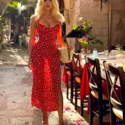Dora photo 3 in Abu Dhabi: 20 years old, slim, blonde hair, 171 cm, 53 kg, C bust