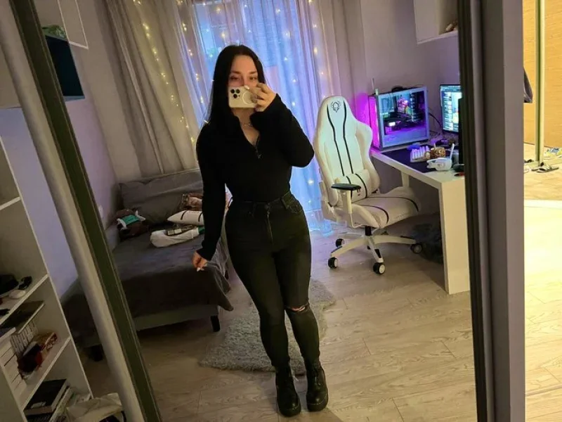 Nelda photo 7 in El Quoz: 20 years old, regular, black hair, 170 cm, 80 kg, C bust