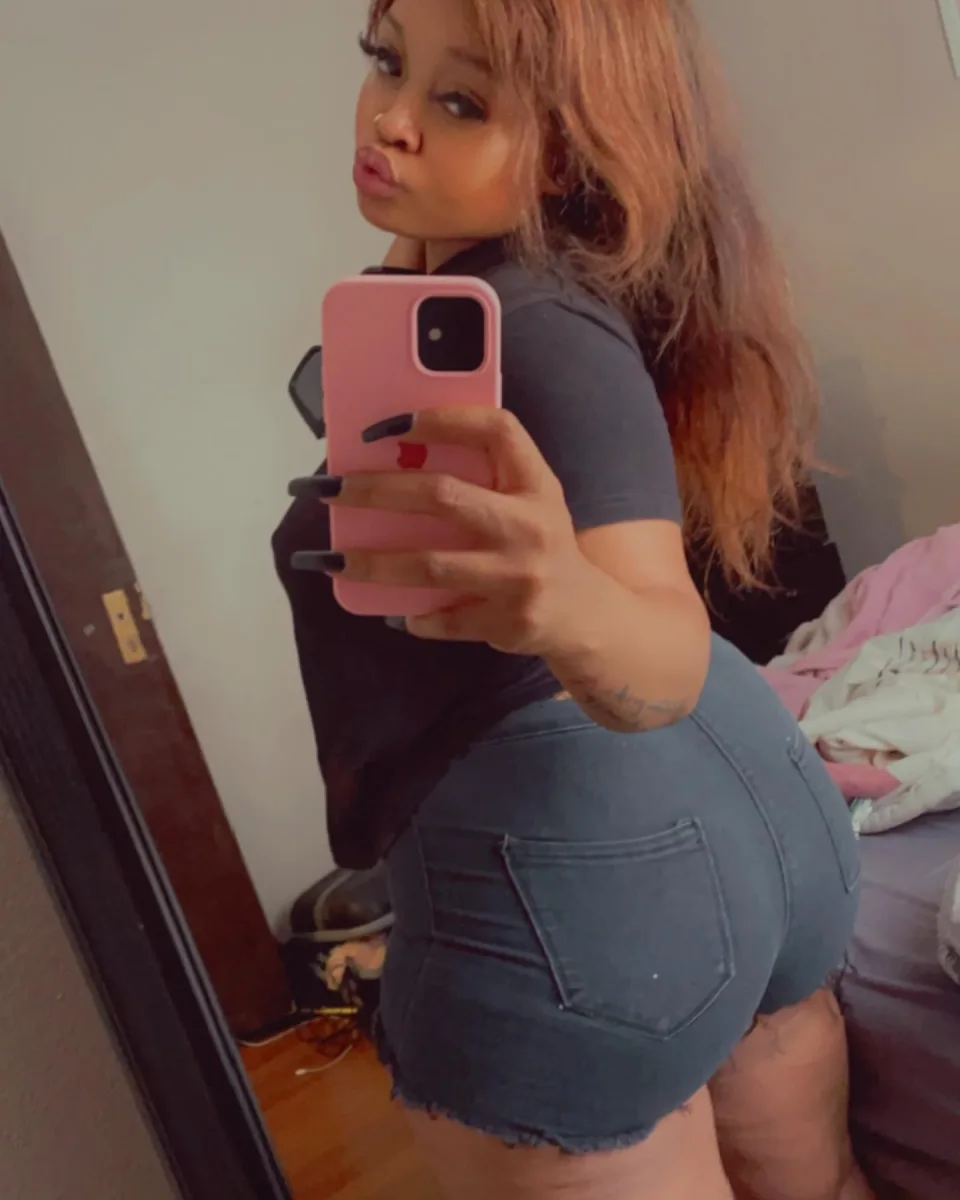 Jolie photo 1 in Sharjah: 27 years old, european, regular, blonde hair, 170 cm, 50 kg, A bust