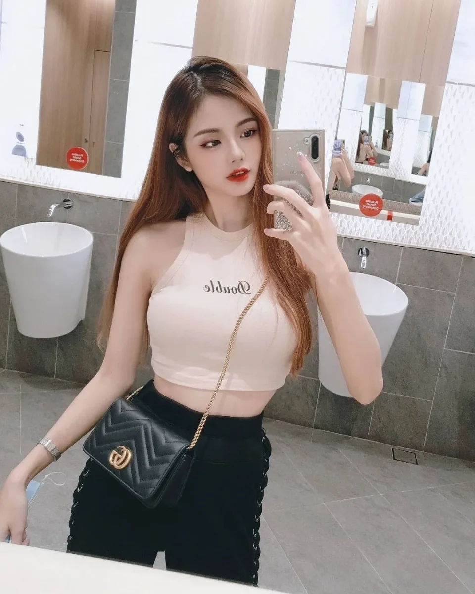 Alyce photo 2 in Abu Dhabi: 28 years old, slim, black hair, 160 cm, 50 kg, C bust