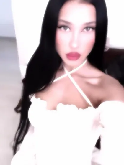 Elva photo 1 in Abu Dhabi: 24 years old, arab, regular, black hair, 169 cm, 65 kg, B bust