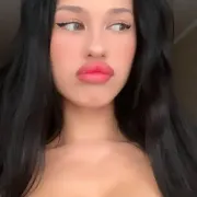 Elva photo 2 in Abu Dhabi: 24 years old, arab, regular, black hair, 169 cm, 65 kg, B bust