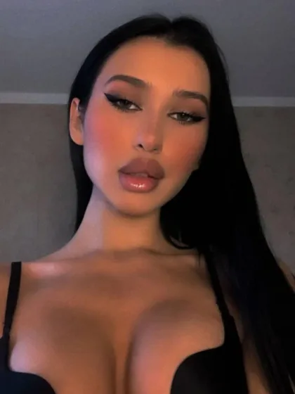 Elva photo 3 in Abu Dhabi: 24 years old, arab, regular, black hair, 169 cm, 65 kg, B bust