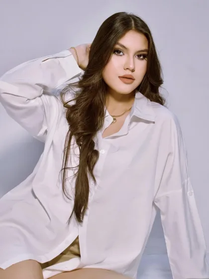 Phoebe photo 4 in Dubai: 21 years old, european, regular, black hair, 175 cm, 59 kg, C bust