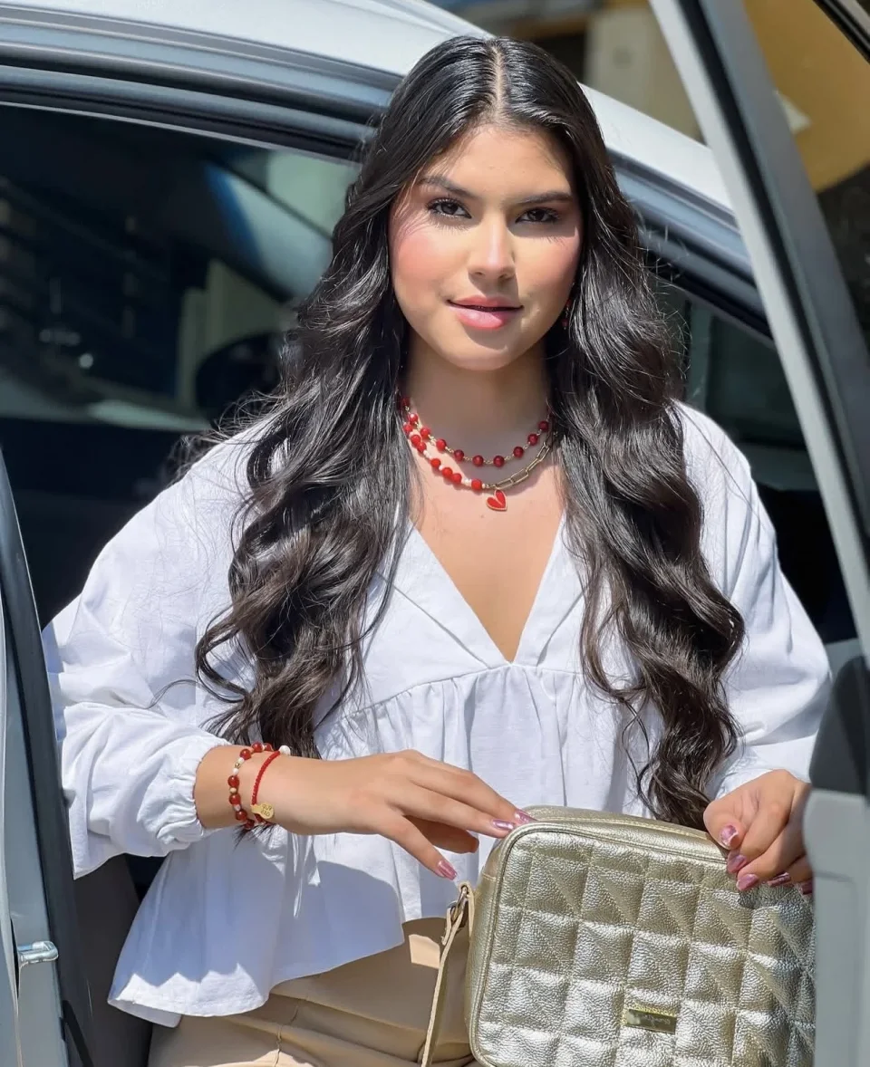 Phoebe photo 8 in Dubai: 21 years old, european, regular, black hair, 175 cm, 59 kg, C bust