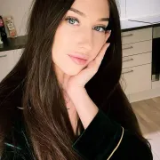 Name photo 2 in Al Ain: 26 years old, slim, black hair, 170 cm, 45 kg, B bust