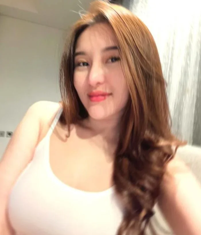 Catharine photo 2 in Abu Dhabi: 20 years old, slim, black hair, 164 cm, 49 kg, C bust