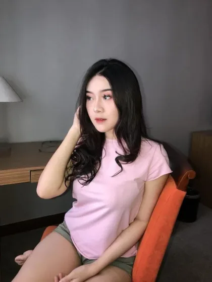 Catharine photo 3 in Abu Dhabi: 20 years old, slim, black hair, 164 cm, 49 kg, C bust
