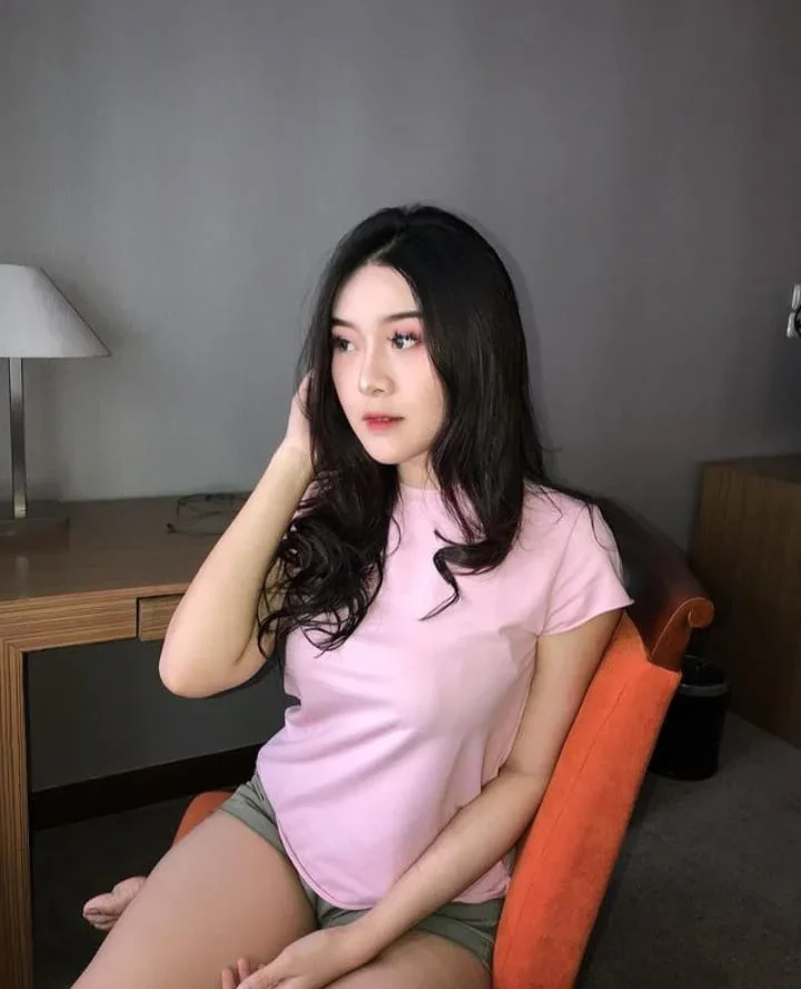 Catharine photo 3 in Abu Dhabi: 20 years old, slim, black hair, 164 cm, 49 kg, C bust