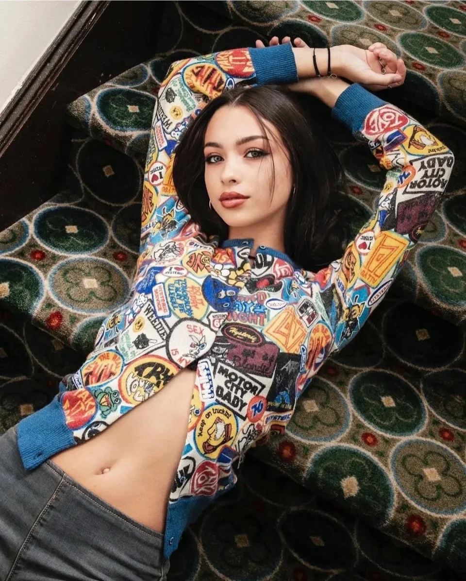 Keara photo 4 in Dubai: 20 years old, european, slim, black hair, 168 cm, 53 kg, B bust